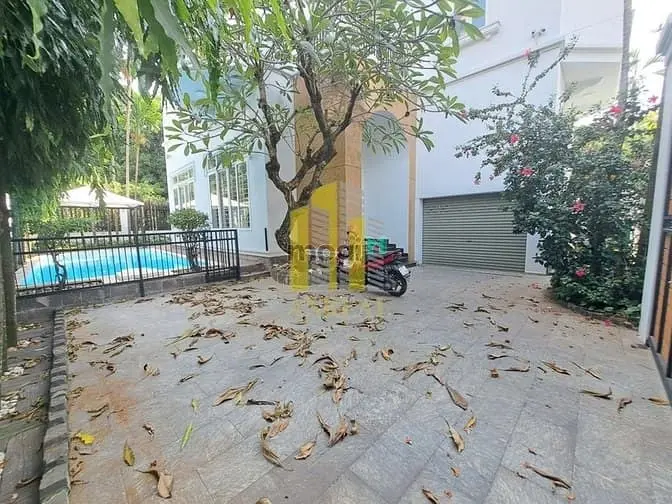 Biệt Thự 400M2 Tại Thảo Điền - Hồ Bơi, Sân Vườn - Khu An Ninh 24/7