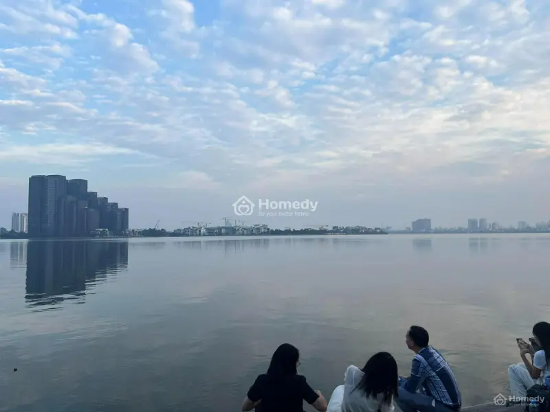 Binhbds Cho Thuê Nhà Mặt Hồ Tây Mặt Tiền 15M.