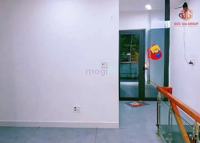 Bán Nhà Mặt Tiền Đường Lý Văn Sâm 1 Trệt 2 Lầu Sổ Hồng 95M2 Giá 8.6 Tỷ