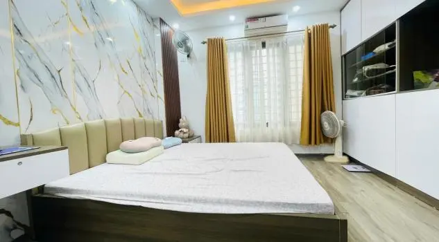 Bán Gấp Nhà Bằng Liệt, 20M Ô Tô Tránh, 2 Thoáng, Nhà Đẹp, 43M2, 5T, Mt 4M, 10.1 Tỷ.