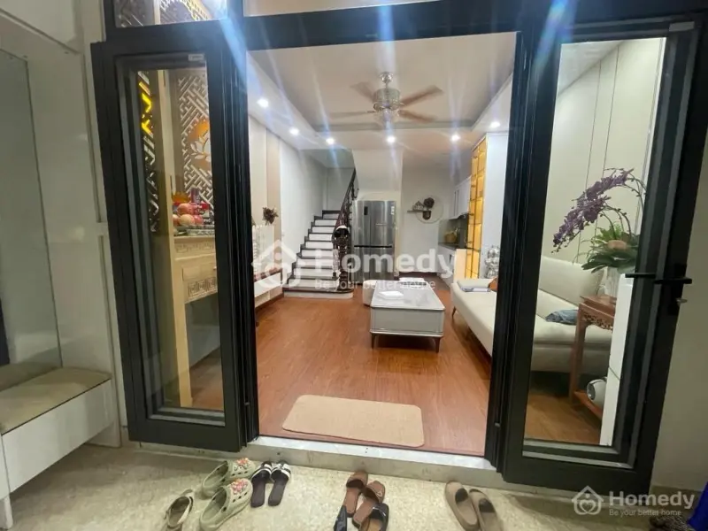 Bán Nhà Đống Đa 6 Tầng Nhỉnh 9 Tỷ Có Sân Để Xe Riêng Biệt