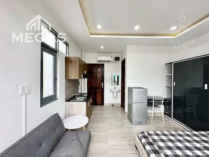 Cho Thuê Căn Hộ Ban Công Ngay Trung Tâm Quận 3 Đường Lê Văn Sỹ