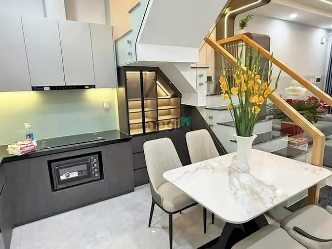 Hàng Hiếm - Nhà Đẹp 1 Lầu Mặt Tiền Kinh Doanh Chợ Tân Quy, Quận 7