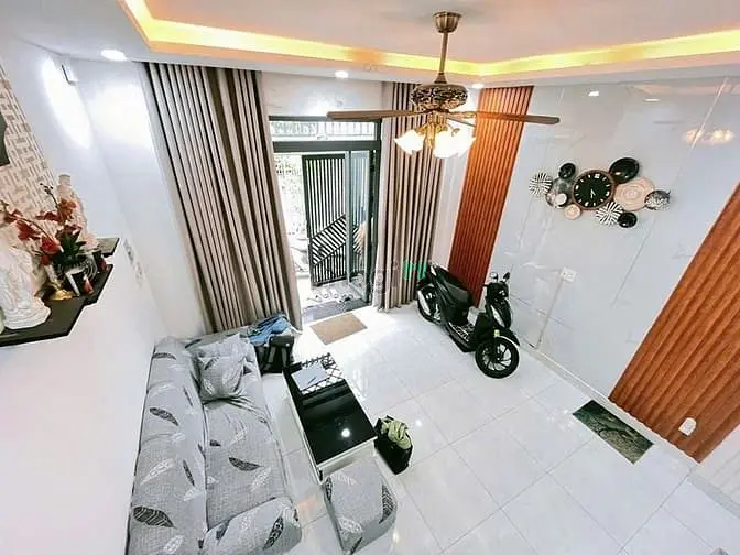 Hẻm 4M Cách Mạng Tháng 8, 44.4M2 Ngang 4.5M, 4 Tầng Mới Tặng Nội Thất,