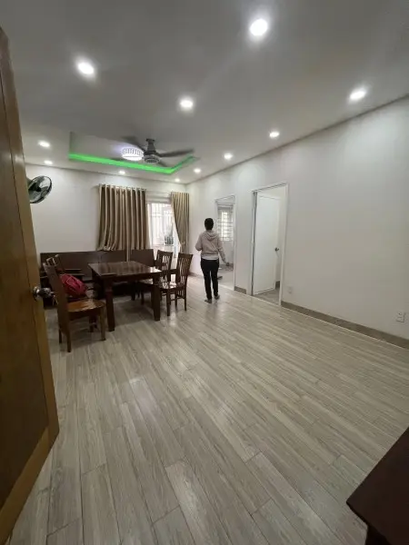 Căn Hộ Trương Quyền, Quận 3: 2P Ngủ, Nội Thất, 80M2, 11Tr/Th