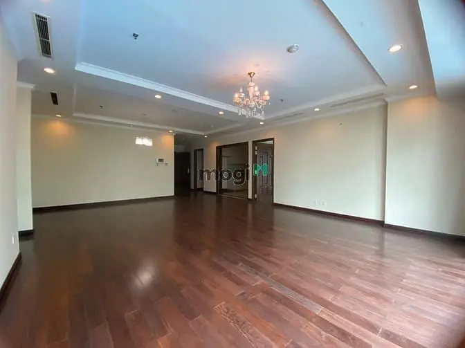 Gấp Bán Căn Hộ Vincom Center Đồng Khởi 235M2 View Landmark 81