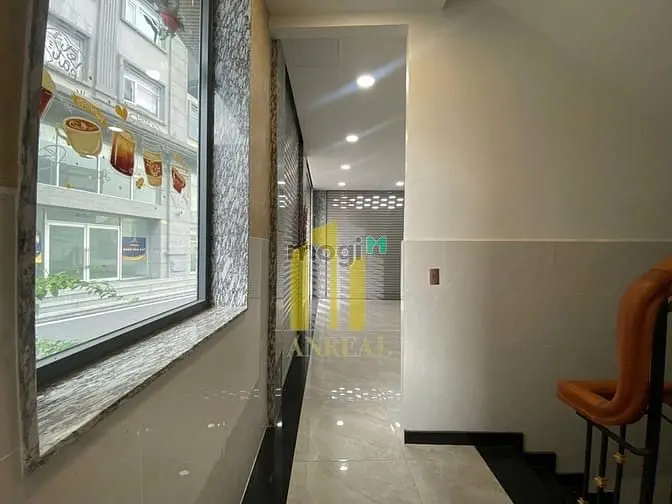 Cho Thuê Nhà Văn Phòng Căn Góc Giá 50 Triệu - Có Thang Máy