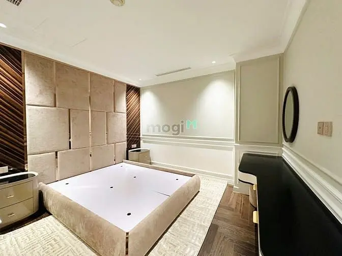 Gấp Bán Căn Hộ Cao Cấp Vinhomes Đồng Khởi - 190M2, View Hồ Bơi