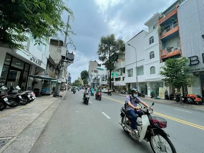 Cho Thuê Mặt Bằng Lối Đi Riêng Mặt Tiền Võ Văn Tần, Quận 3, Vị Trí Đẹp