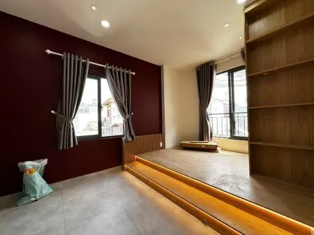 Bạn Đang Tìm Một Căn Mới Tinh, Nội Thất Hiện Đại, Cửa Sổ Trời, Nhà Thang Máy, Tôi Có Tất Cả