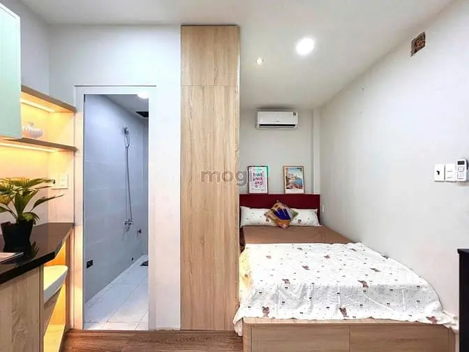 Trống Sẵn Căn Hộ Full Nội Thất Cửa Sổ Thoáng Ngay Trần Bá Giao