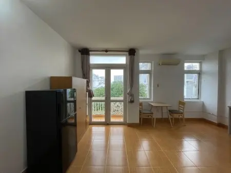 Căn Hộ Studio Ban Công – Full Nội Thất, Máy Giặt Riêng – Gần Sân Bay Tân Sơn Nhất