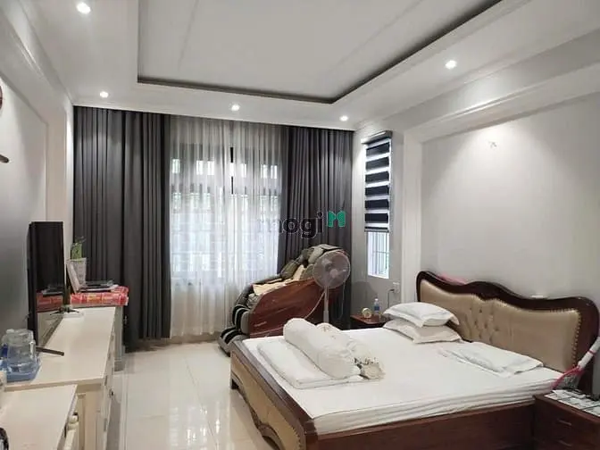 Gò Vấp, Bán Biệt Thự Góc Nguyễn Oanh, 3 Tầng Dt 13X21M Chỉ 33 Tỷ