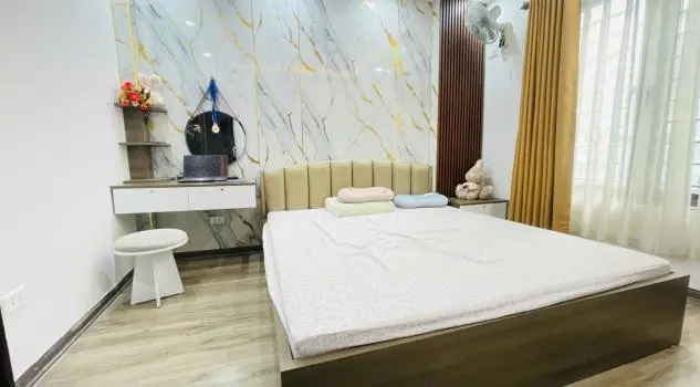 Bán Gấp Nhà Bằng Liệt, 20M Ô Tô Tránh, 2 Thoáng, Nhà Đẹp, 43M2, 5T, Mt 4M, 10.1 Tỷ.