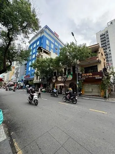 Phú Nhuận, Bán Nhà Mặt Tiền Đường Trương Quốc Dung 3 Tầng Dt 4.15X14.M