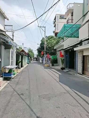 Nhà Mặt Tiền Trục Chính Hẻm - Vf3 Đỗ Cửa - Gần Khu Ẩm Thực - 5.X Tỷ