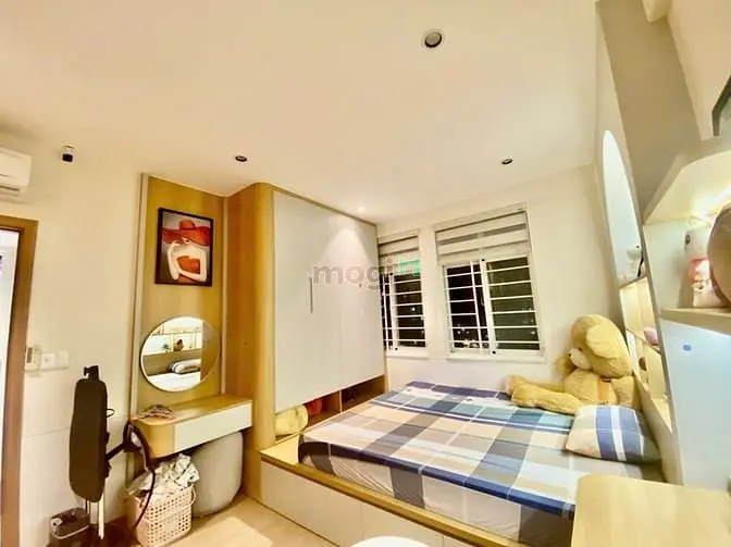 Bán Gấp Căn Hộ Vinhomes Center Đồng Khởi, Sân Vườn Và Hồ Bơi Riêng