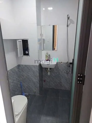 Căn Hộ Mini 35M2 , Ban Công, Thang Máy, Gần Trần Não Q.2, Đủ Nội Thất