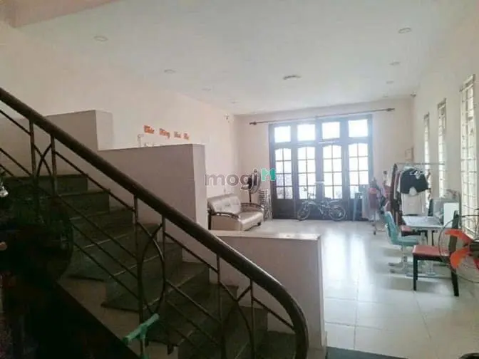 Nhà 3 Tầng Lý Phục Man Quận 7. 10*27, Chỉ 82 Tr/ M2 Đất Vuông Đẹp.
