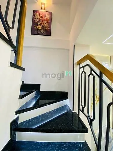 Bán Nhà Trần Thánh Tông 3 X10 Hẽm Ô Tô Tặng Full Nội Thất