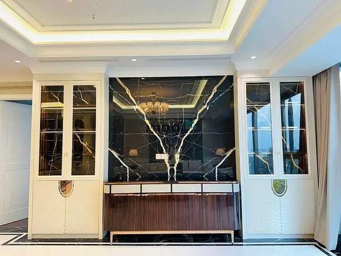 Cần Bán Căn Hộ Cao Cấp Vinhomes Đồng Khởi, 190M2, View Hồ Bơi Ngay Q.1