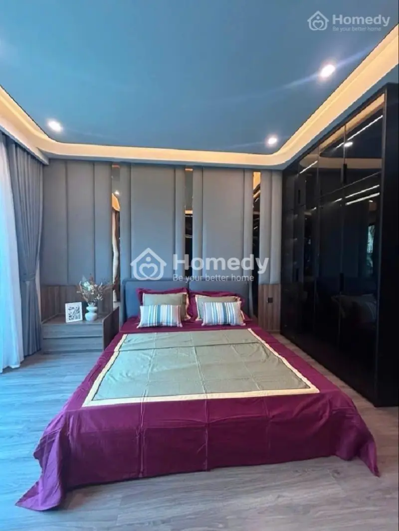 Bán Nhà Phố Mai Động 6 Tầng Thang Máy, Lô Góc, Ban Công, Ở Luôn