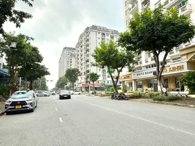 Shop Mặt Tiền Đường C Chung Cư Cảnh Viên 2, Phú Mỹ Hưng Giá Rẻ Sổ Hồng