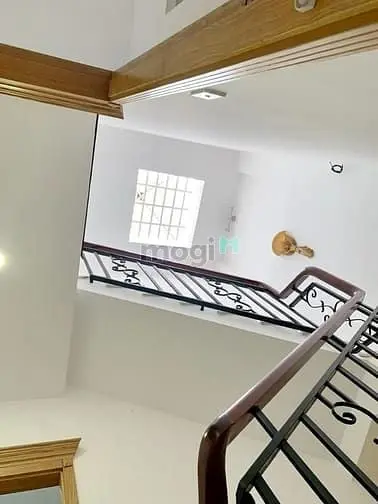 Hot! Nhà Đẹp Ở Liền 2 Lầu St Hẻm Xe Hơi 6M Huỳnh Tấn Phát, Quận 7