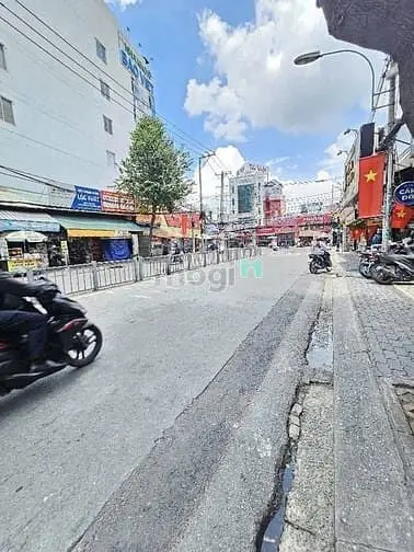 Dãy Trọ 8 Phòng Hẻm 1 Sẹc Nguyễn Thị Thập Quận 7. 5*22 Hơn 9 Tỷ.