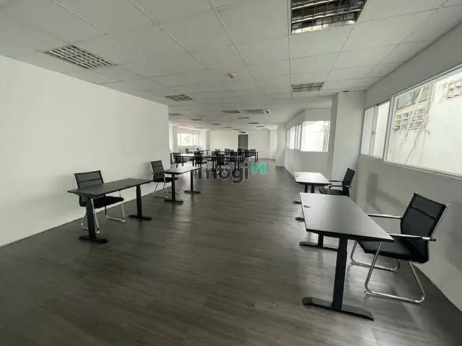 Cho Thuê Văn Phòng 140M2 Full Kính Sáng, Mặt Tiền Đinh Bộ Lĩnh