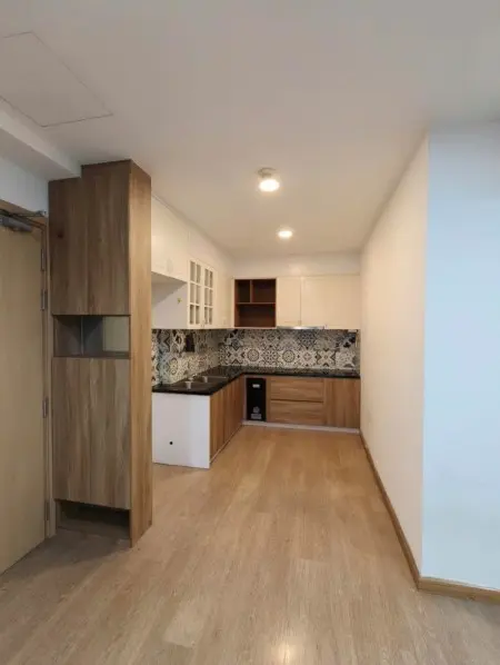 Căn Hộ 9Tr, Carillon 2, Trịnh Đình Thảo, Tp, 80M2, Căn Góc, 2Pn, Nhà Trống.