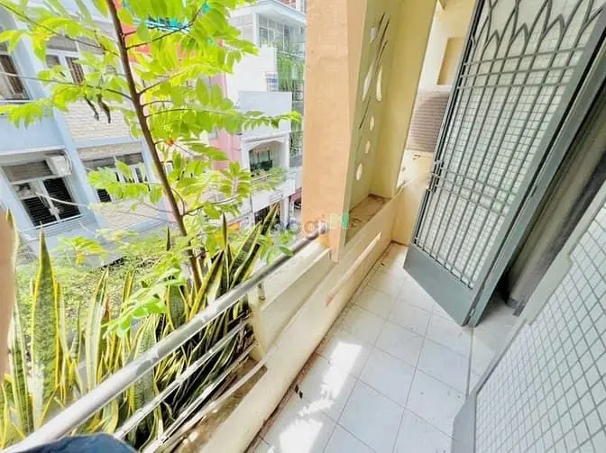 Cho Thuê Căn Hộ Ban Công Lớn Ngay Đường Nguyễn Văn Thủ Quận 1