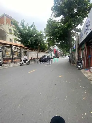 Nhận Ngay Mặt Bằng Trống 6,6X8,5M Thảo Điền, Q2 - Giá Thuê 22Tr/Th