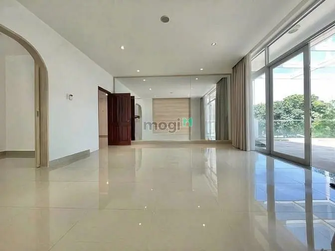 Tuyến Đường Kinh Doanh Sầm Uất Về: Thời Trang, Spa, Phòng Khám......