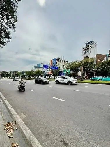 Mặt Tiền Trường Sơn Ngay Sân Bay - 4.3M X 21M - 5 Tầng - Chỉ 24.9 Ty