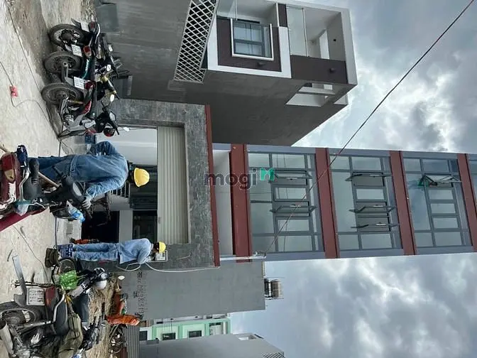 Bán Tòa Nhà Văn Phòng ,Mặt Tiền Lò Lu,Q9 - Giá 16.5 Tỷ .Nhà 4 Lầu+Hầm