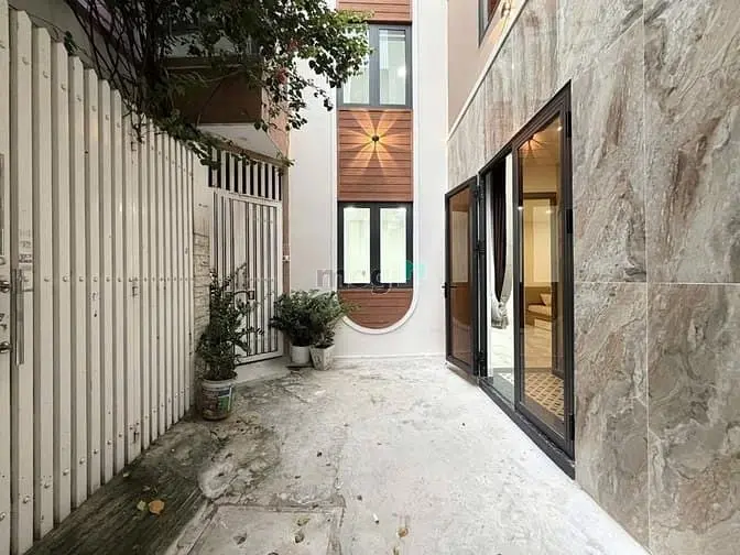 Bán Nhà Đẹp 5 Tầng Thang Máy 300/21/6 Nguyễn Thái Sơn P4 Gò Vấp