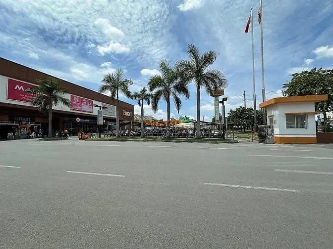 Hiếm Nhà Hẻm 497 Phan Văn Trị Ngang 5.2M 4Lầu 90M2 Ngay Emart 12.3 Tỷ