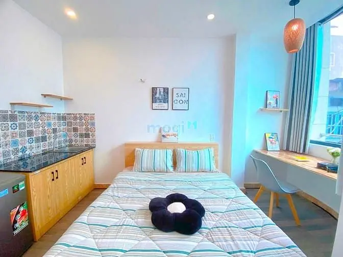 Cho Thuê Căn Hộ Ban Công Thoáng Gần Công Viên 23/9 Ngay Trung Tâm Q1