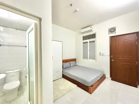 Phòng Thoáng Đầy Đủ Tiện Nghi Ô Tô Tân Nơi Gần Khu Chế Xuất, Đh Tài Chính Mkt