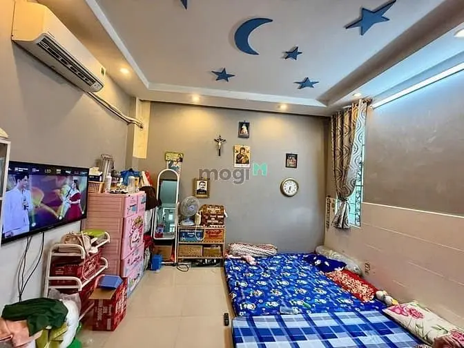 Gò Vấp, Nhà 1 Trục Lê Đức Thọ 5 Tầng Dt 4.1X21M