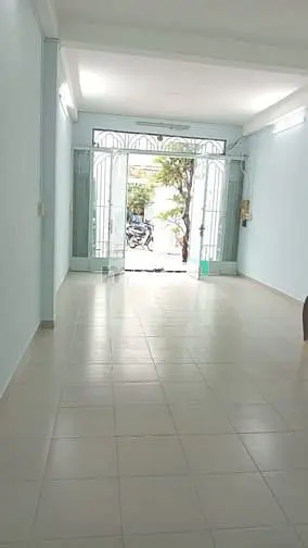 Sát Mặt Tiền Bình Phú. 1T,1L,1Th. Sân Rộng Để Xe Hơi, Mới Sơn Sửa