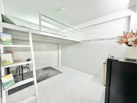 Cho Thuê Phòng Trọ - Sẵn Máy Lạnh - Tủ Lạnh - Ngay Công Viên Làng Hoa