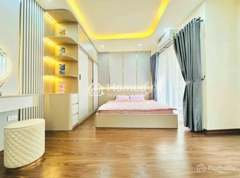 Siêu Hiếm Bạch Mai 50M/ Thang Máy/ Lô Góc/ Full Nội Thất/ Ô Tô Lùi Vào Nhà