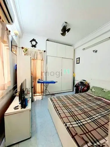 Cần Bán Nhà Phó Đức Chính Q.1 - 36M2 - 3Pn 3Wc - Giá 8,2 Tỷ