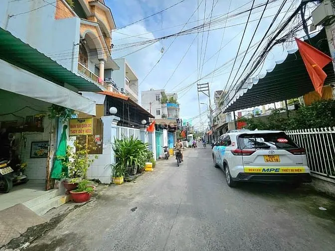 Nhà Đúc 4 Tầng Mặt Tiền Đông Hưng Thuận Quận 12, 5X20M, Nhỉnh 8 Tỷ