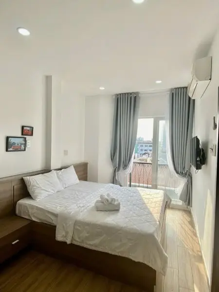 Cho Thuê Chdv 40M2 Full Nội Thất Có Ban Công Ở Đường Hoa Mai Q. Phú Nhuận Gần Q1, Q3, Q. Bình Thạnh
