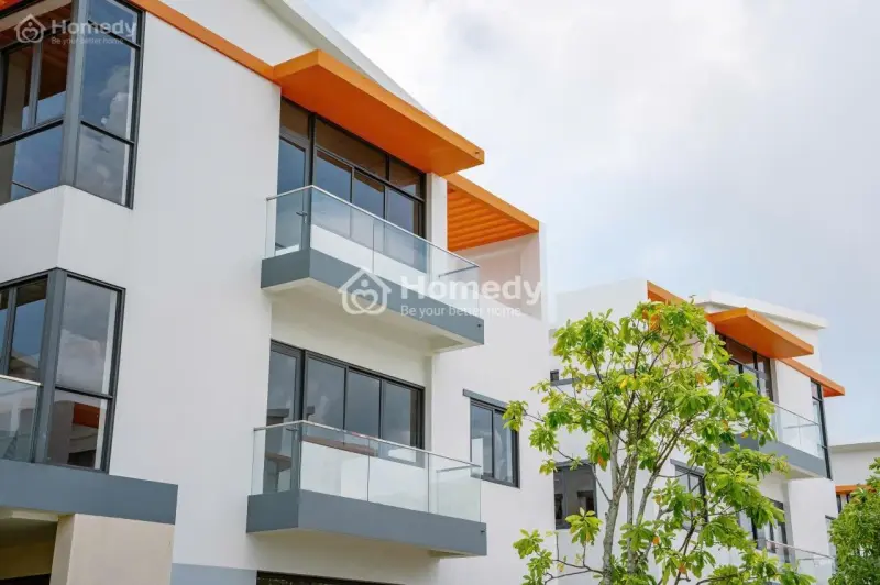 Siêu Phẩm Nhà Phố 1 Trệt 2 Lầu, Mặt Tiền Đường 15M, Cách Phú Mỹ Hưng 20P Di Chuyển