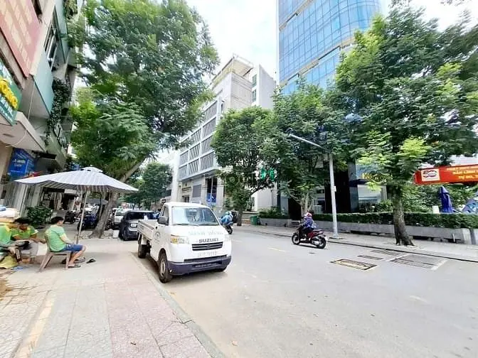 Cần Bán Nhà Phó Đức Chính Q.1 - 36M2 - 3Pn 3Wc - Giá 8,2 Tỷ