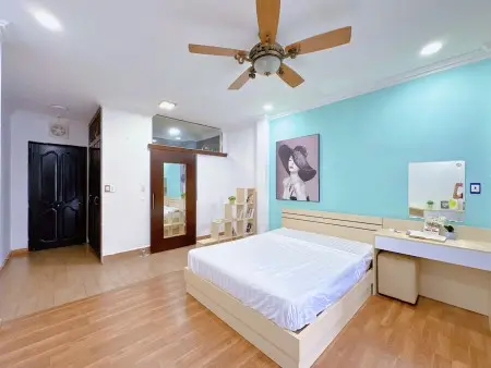 Cho Thuê Căn Hộ Full Nội Thất Tách Bếp Có Ban Công Q1 - Gần Chợ Bến Thành, Cv Tao Đàn,Đh Ueh, Đh Hub